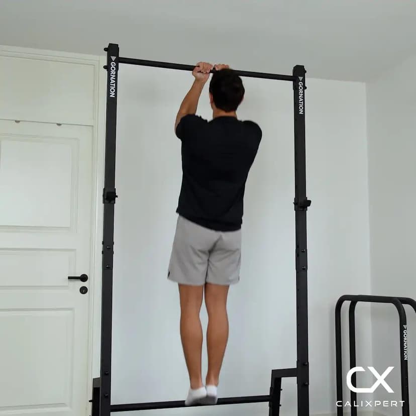 Seated close grip chin-ups med böjda knän